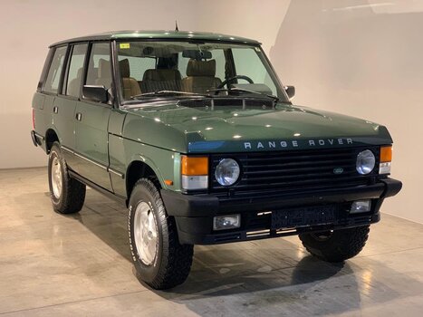 5ff596a25f1a4b19691ad16e_Range rover Classic Ardennes Green (13).jpg