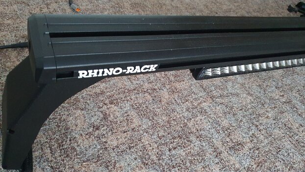 Rhino Rack Querträger mit Lightbar (original)