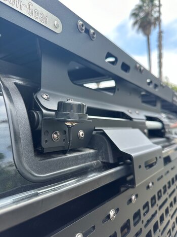 antenna mount.jpg