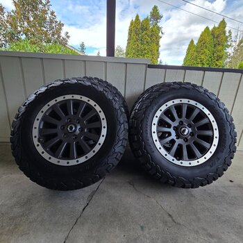 (5) OEM 18" Alloy Wheels with tires and TPMS