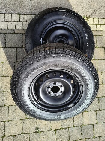 Set of 5 Steel Wheels, under 100 miles, less than a week old