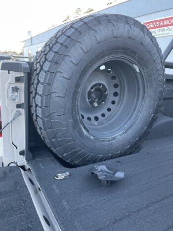 Quartermaster Spare Tire 35''.jpg
