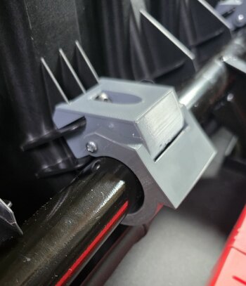 IG_rear_seat_bracket_03.jpg