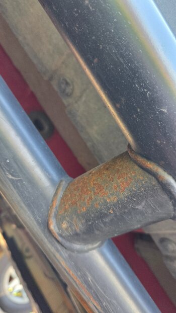 3 Rock slider flying gravel damage.jpg