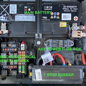 CENTRE FUSE BOX WIDE VIEW.jpg