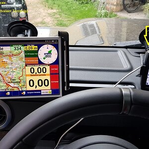 +20240209_110617_Garmin et tablette annoté.jpg