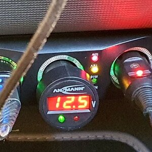 240405_08_Tension mesurée INT 2 12.5 V.JPG