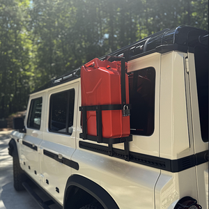 Ineos Rack with Red Jerry Can.png