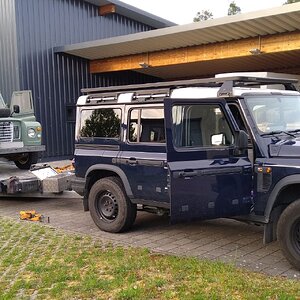 Grenadier u Serie 3.jpg