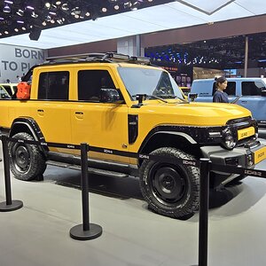 ICar V23 Pickup.jpg
