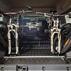 Granadier MTB (1).jpg