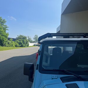 Front view of exposed gutter mount.jpg