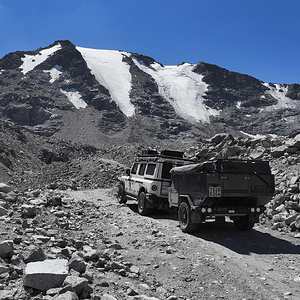 Project-Wild-Earth-Overland-Journey-Family-Matt-Prior-Leah-Prior-Family-Vanlife-National-Parks...png
