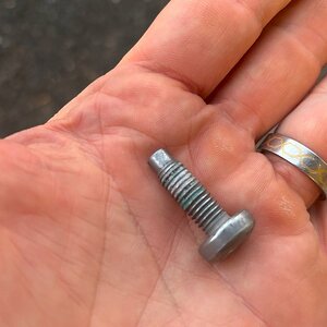 04_med strength thread locker.jpg