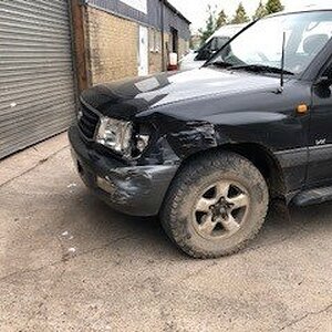 Oak Tree meets landcruiser.jpg