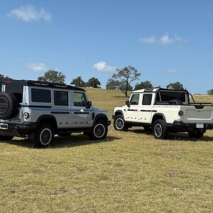 24SW-25QM (640) Rear.jpg