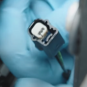 Ineos grill light plug.png