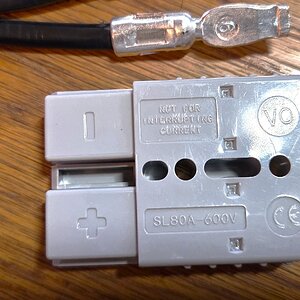 Anderson Plug on Compressor.jpg