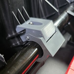 IG_rear_seat_bracket_03.jpg