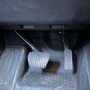 2020 Defender Left Footwell.jpg